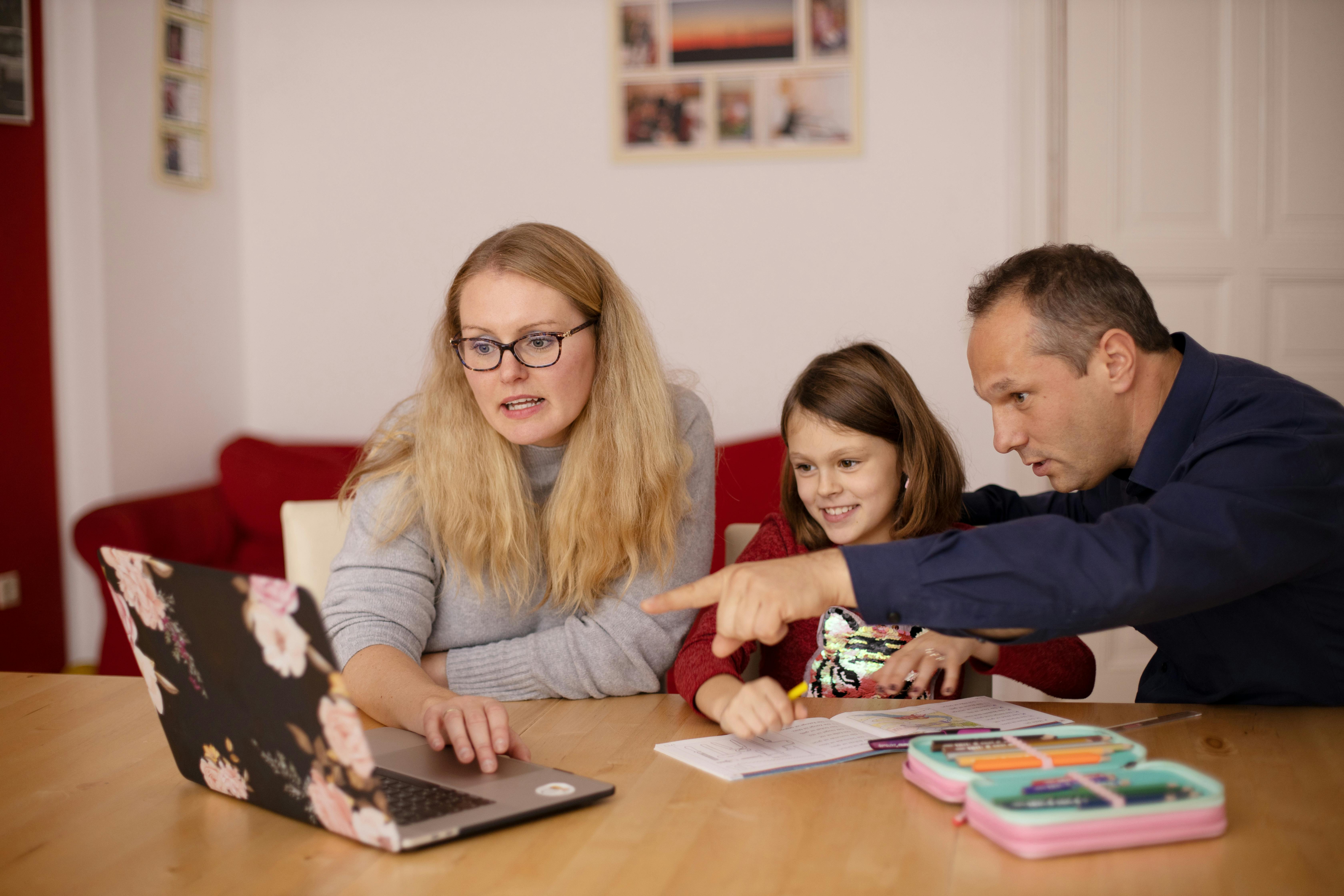 Parents choosing childcare through Best Start family hubs and 30 hours free childcare